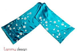 Silk scarf hand-embroidered with chrysanthemum flower 35*200 cm